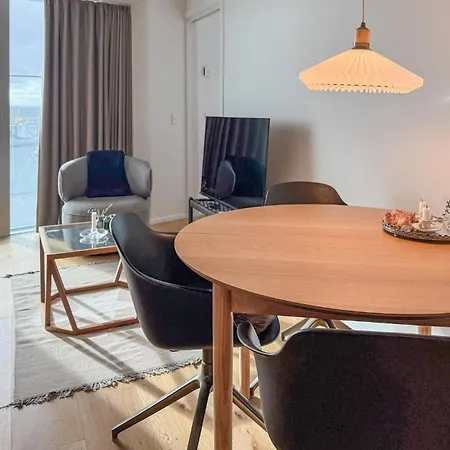1 Bedroom Cozy In C شقة *